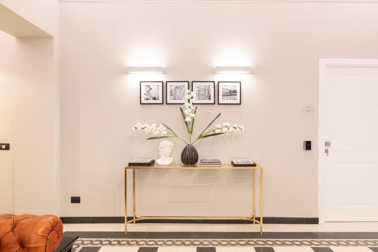 Affittacamere Foresteria Di Piazza Cavour - Luxury Suites&guest House