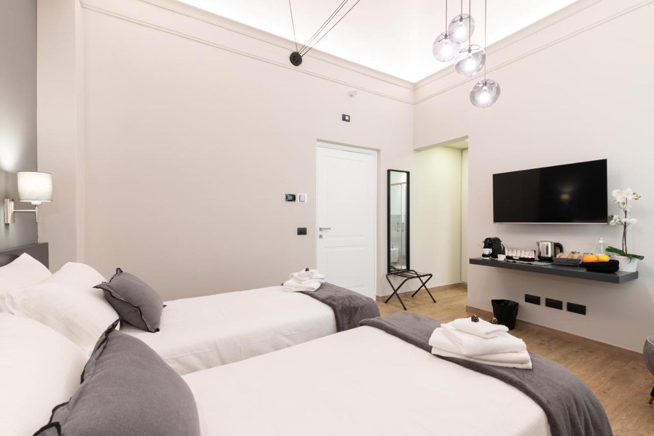 Affittacamere Foresteria Di Piazza Cavour - Luxury Suites&guest House